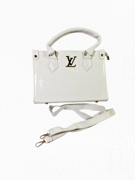 Luxury White LV Inspired Bag – Classy, Spacious & Statement-Making"